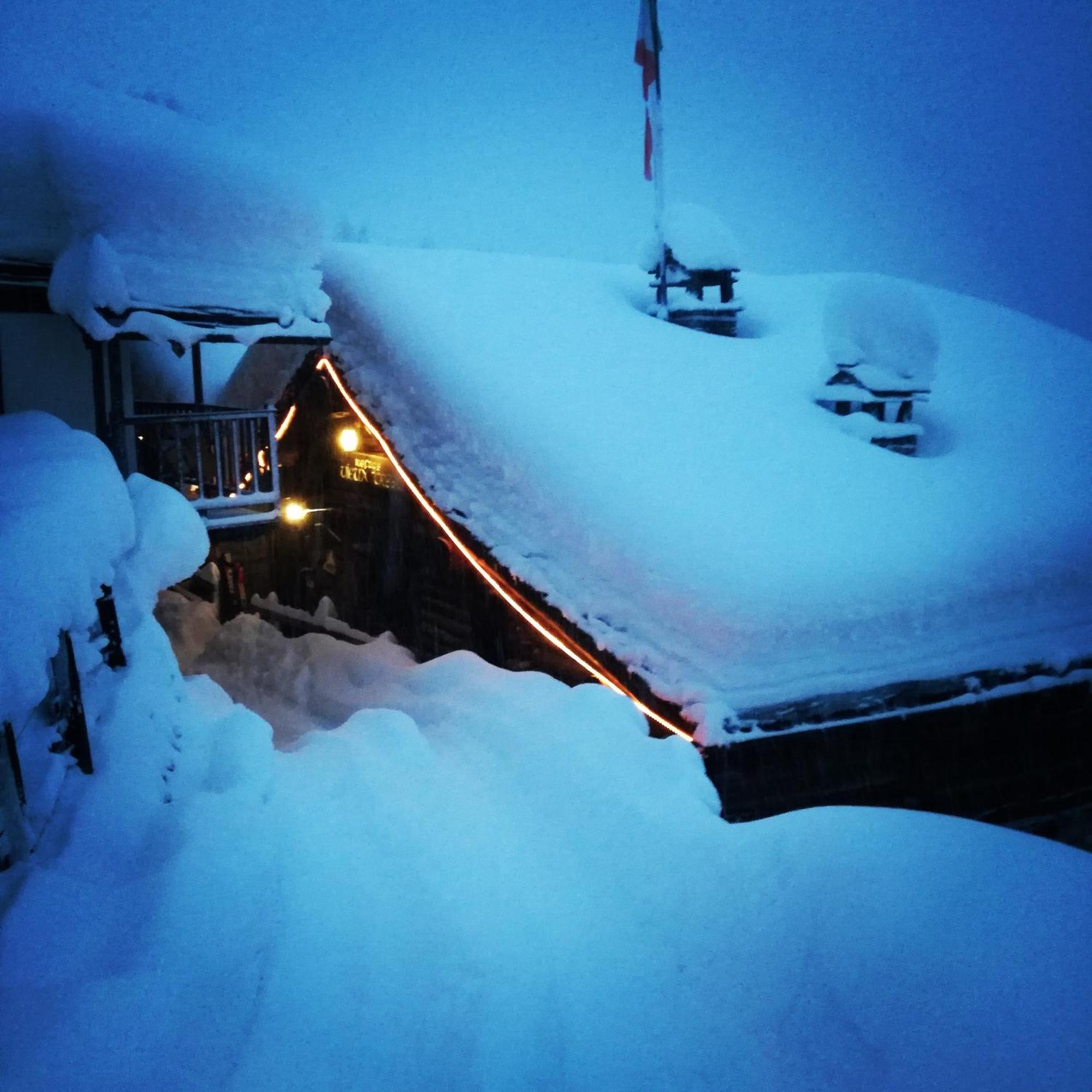 Rifugio Vieux Crest Hotel Champoluc Exterior photo